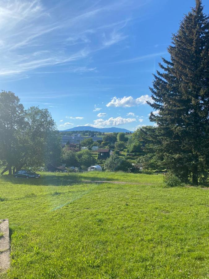 Klidny Byt Na Okraji Trutnova Apartamento Exterior foto