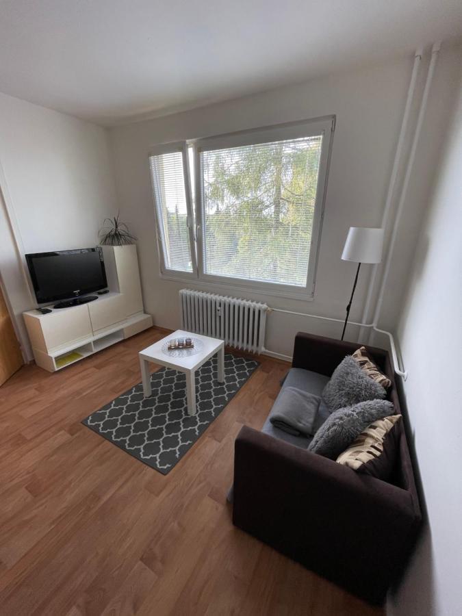Klidny Byt Na Okraji Trutnova Apartamento Exterior foto
